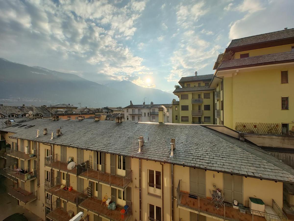 La Casa del Birraio Sondrio Exterior foto